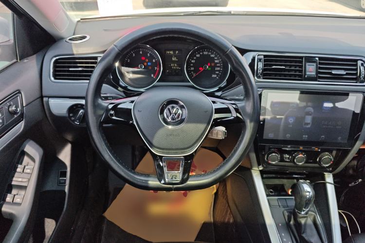 Used Volkswagen Sagitar 2015 1.6L Automatic Comfort Model