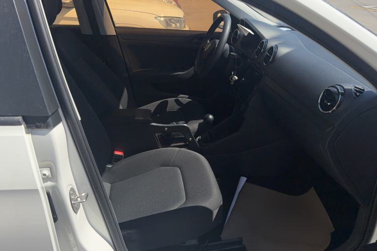 Used Volkswagen Jetta 2017 1.4L Manual Fashion Edition
