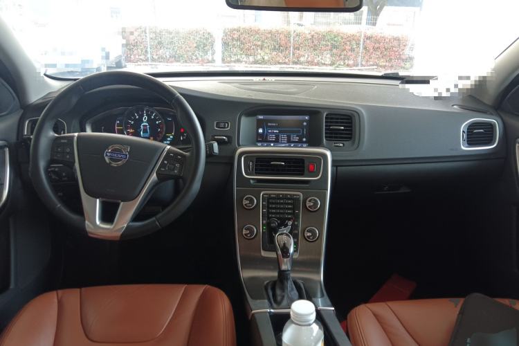 Used Volvo S60 2014 S60L T5 Intelligent Drive Edition Center Console