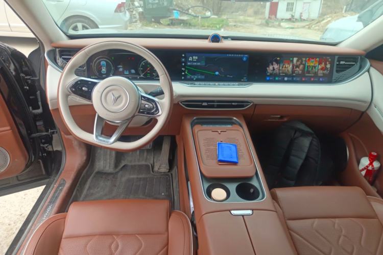 Used VOYAH FREE 2024 Ultra-Long Range Intelligent Driving Version Center Console