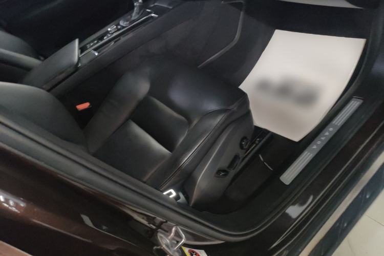 Used Volvo XC60 2019 T5 4x4 Zhiyuan Edition China VI Standard Right Front Seat