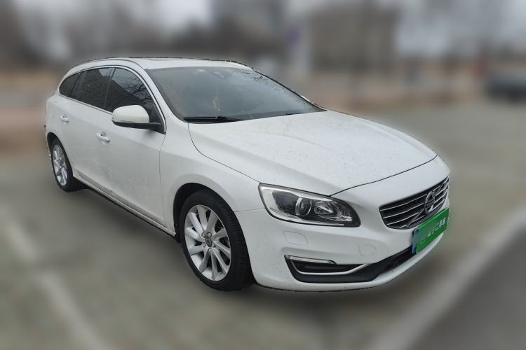 Used Volvo V60 2015 T5 Zhiyi Edition
