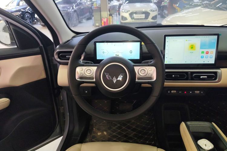Used Wuling Bingo PLUS 2024 330 km Range Five-Seater Version