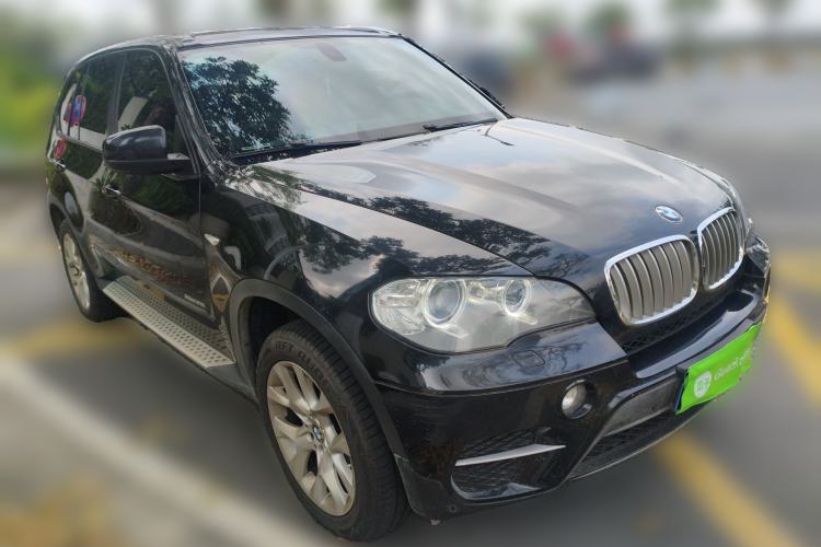 Used BMW X5 2013 xDrive35i Leading Model Front Right 45 Deg