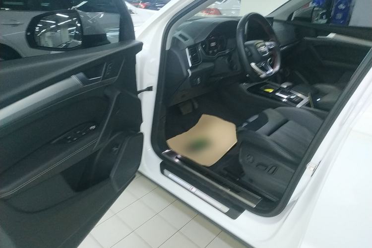 Used Audi Q5L 2021 40 TFSI Fashion Dynamic Model
