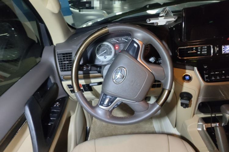 Used Toyota Land Cruiser 2019 4.0L 7-Seater Automatic Transmission Middle East Version
