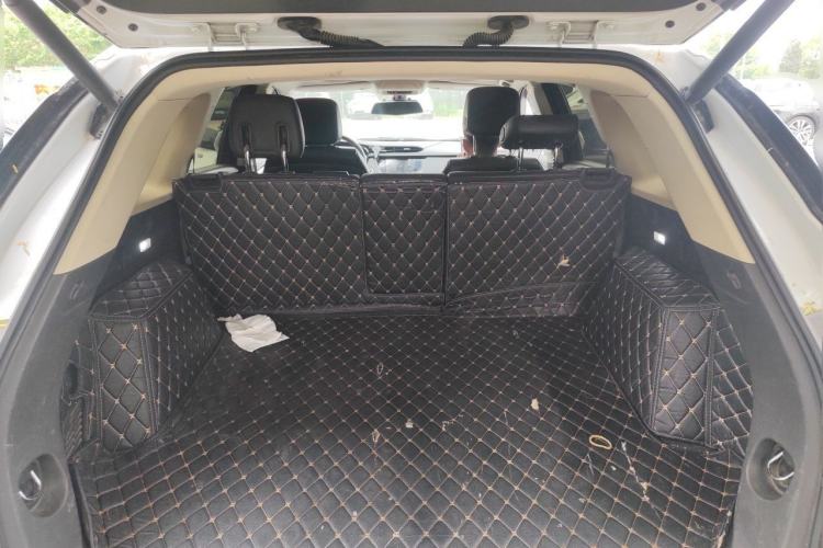 Used Cadillac XT5 2017 Anniversary Edition 25T Luxury Model
