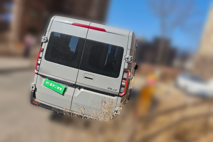 Used Farizon Super VAN 
