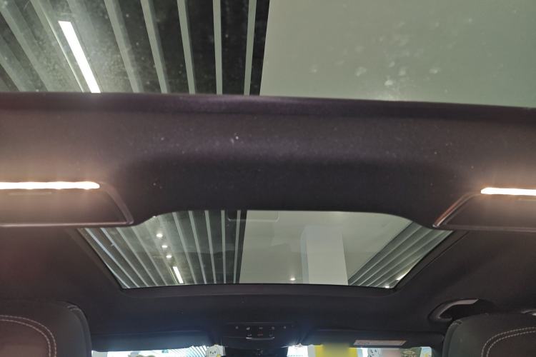 Used Mercedes-Benz GLC 2019 Facelift GLC 260 L 4MATIC Luxury Model
