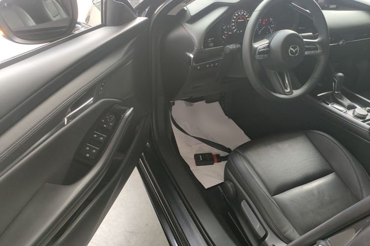 Used Mazda 3 Axela 2021 2.0L Automatic Zhiya Edition
