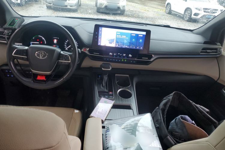 Used Toyota SIENNA 2021 2.5L Hybrid Premium Edition
