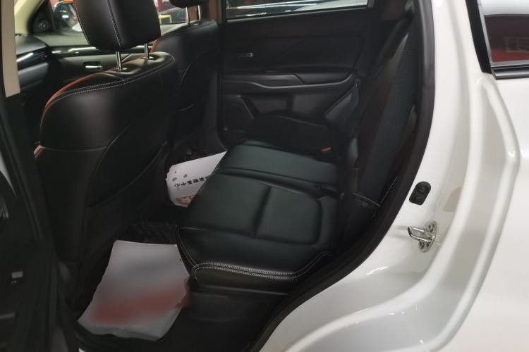 Used Mitsubishi Outlander 2020 2.0L Two-Wheel Drive Comfort Edition 5 Seats