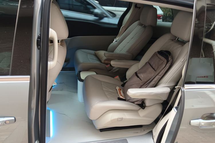 Used Buick GL8 2023 Land Executive Class Smart Enjoyment Model
