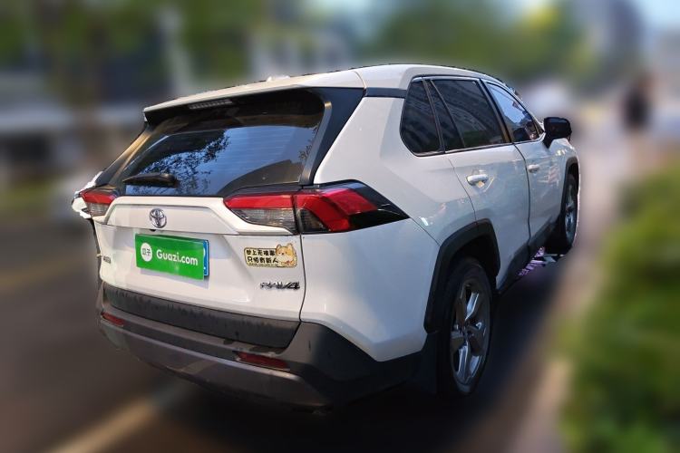 Used Toyota RAV4 2021 2.0L CVT Two-Wheel Drive Fashion PLUS Edition Rear Right 45 Deg