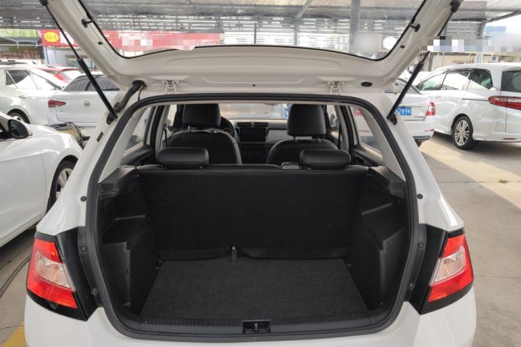 Used Skoda Fabia 2017 1.4L Automatic Car Enjoy Edition Trunk