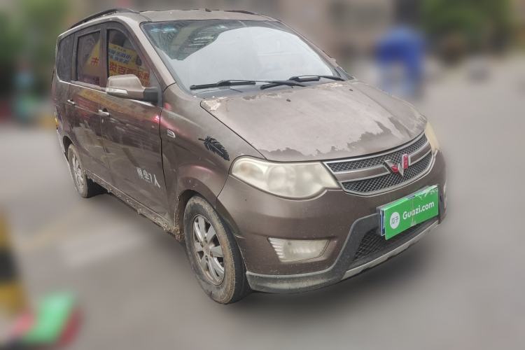 Used Wuling Hongguang 2014 1.5L S Standard Version Front Right 45 Deg