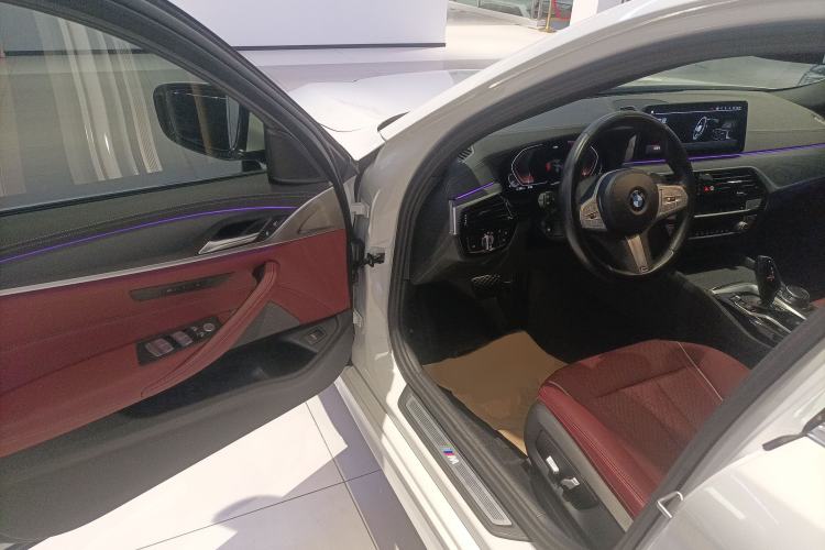 Used BMW 5 Series 2023 530Li Leading Model M Sport Package Driver Seat