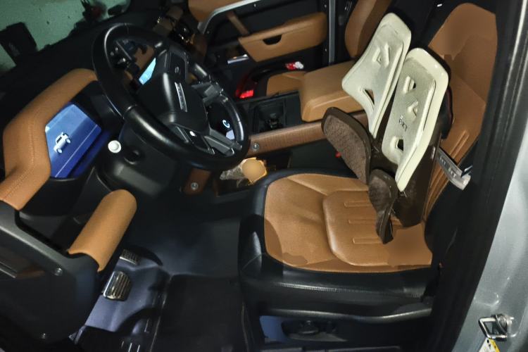 Used Land Rover Defender 2021 110 P400 X Left Front Seat