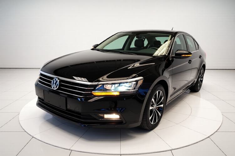 Used Volkswagen Passat 2017 330TSI DSG Luxury Edition
