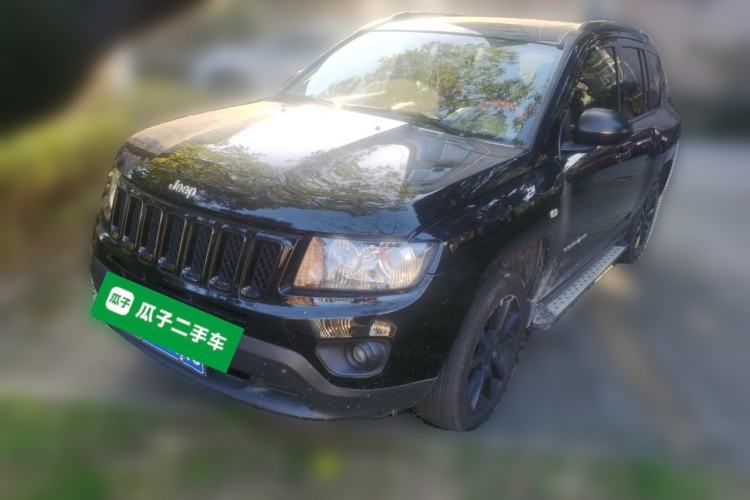 Used Jeep Compass 2013 2.0L Two-Wheel Drive Black Luxury Edition