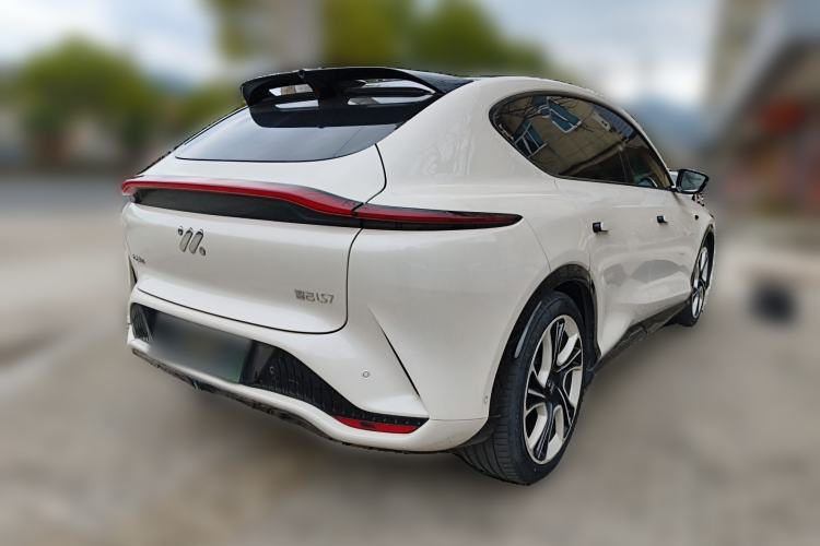 Used IM LS7 2023 90 kWh Elite Rear-Drive Version
