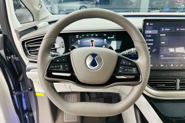 Used Denza D9 2022 DM-i 970 Four-Wheel Drive Flagship Model
