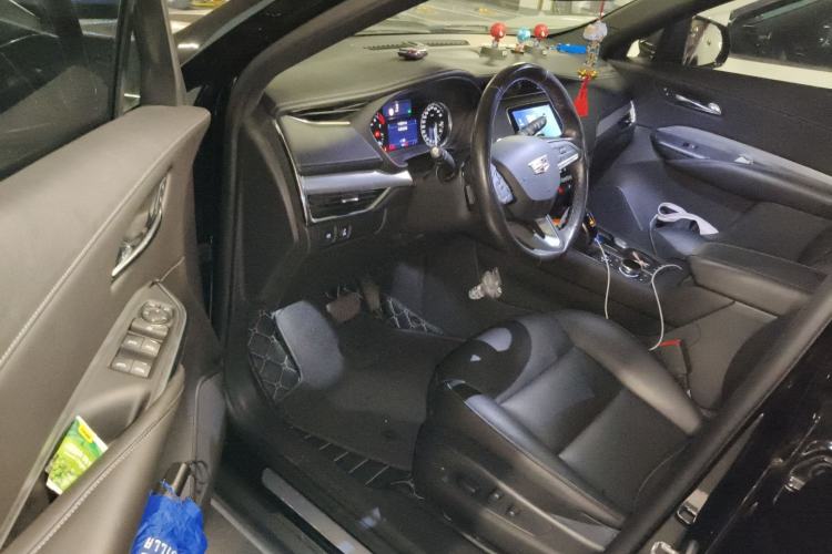 Used Cadillac XT4 2020 28T Two-Wheel-Drive Leading Version