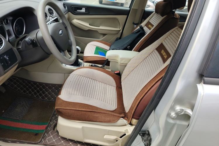 Used Ford Focus 2011 Sedan 1.8L Manual Classic Model Left Front Seat