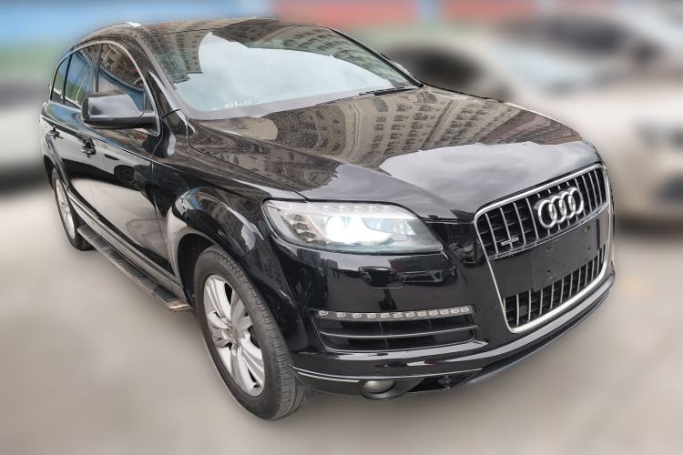 Used Audi Q7 2013 35 TFSI Comfort Model Front Right 45 Deg