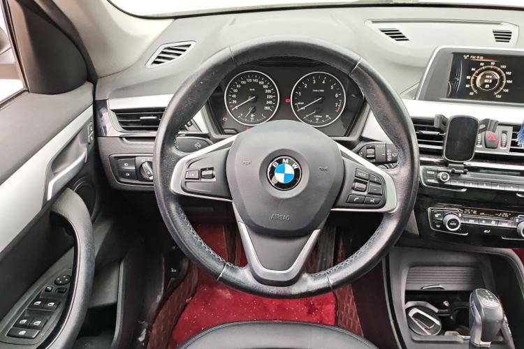 Used BMW X1 2016 sDrive18Li Fashion Model Steering Wheel