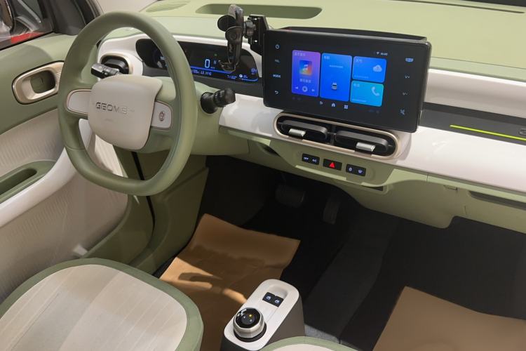 Used Geely Galaxy Panda 2025 210 km – Yuanqi Bear Interior 8