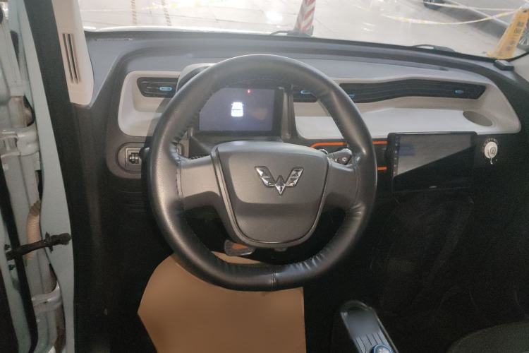 Used Wuling Hongguang MINIEV 2020 Enjoyment Model Lithium Iron Phosphate Steering Wheel