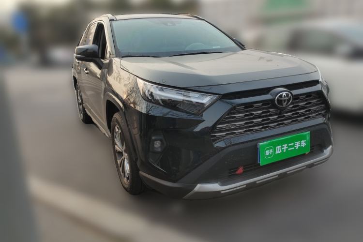 Used Toyota RAV4 2024 2.0L CVT Two-Wheel Drive Fashion Plus Edition Front Right 45 Deg