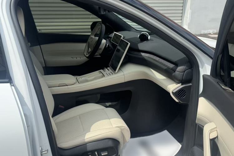 Used Nio ES6 2024 75 kWh Interior 7