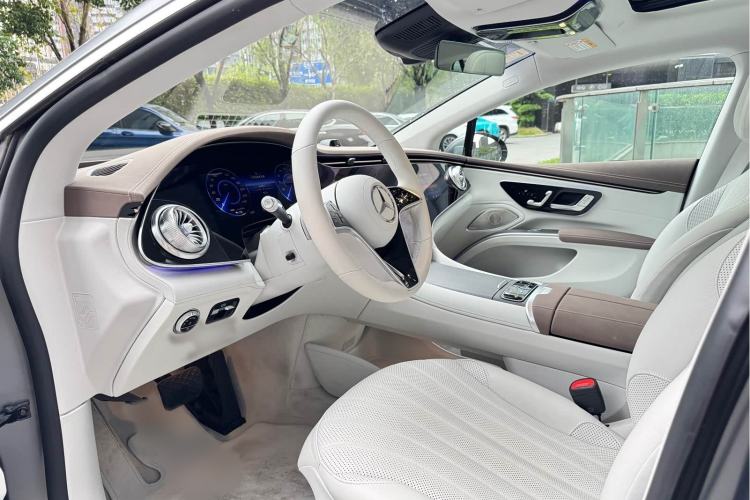 Used Mercedes-Benz EQS 2022 Updated Version 450+ Luxury Edition Interior 3