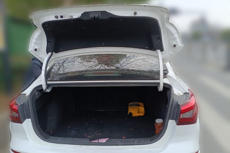 Used Changan Eado 2018 High-Energy Edition 1.6L GDI Manual Pioneer Model China V Standard
