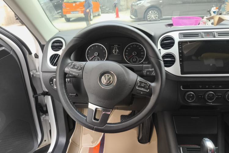 Used Volkswagen Tiguan 2016 280TSI Automatic Two-Wheel Drive Silk Road Comfort Edition Steering Wheel