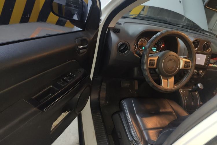 Used Jeep Compass 2013 2.4L Four-wheel Drive Black Edition with Navigation
