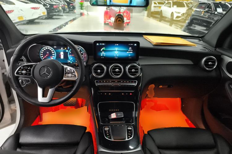 Used Mercedes-Benz GLC 2020 Facelifted GLC 260 L 4MATIC Dynamic Edition
