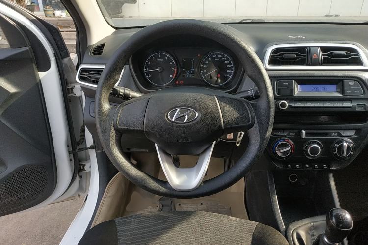 Used Hyundai Verna (older generation) 2020 1.4L Manual GL Refreshed Edition
