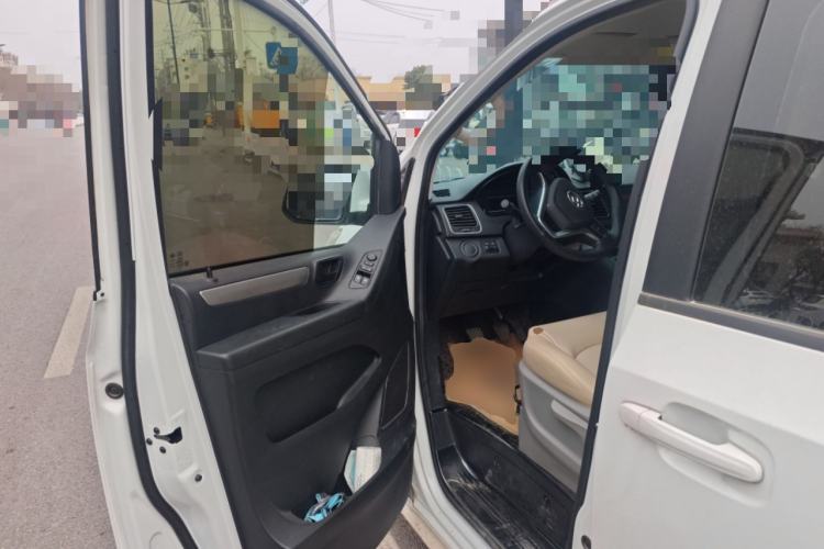 Used SAIC MAXUS G10 2021 2.0T Manual Elite Edition Diesel 7-Seater