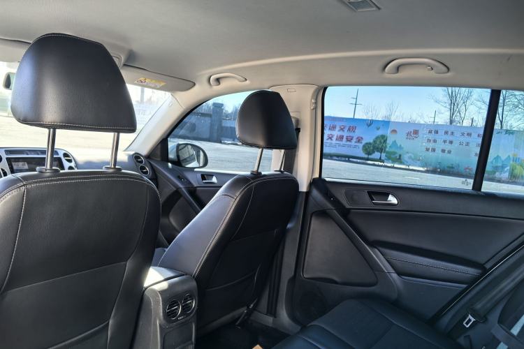 Used Volkswagen Tiguan L 2016 280TSI Automatic Two-Wheel-Drive Silk Road Style Edition
