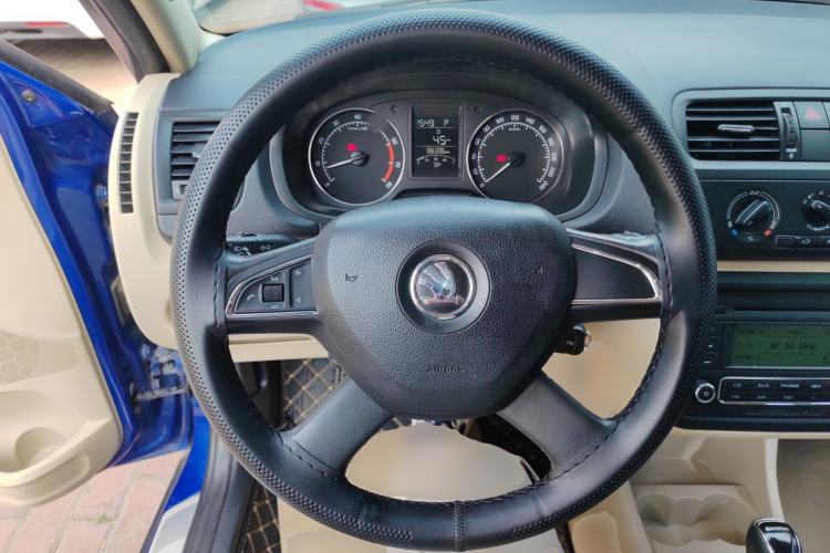 Used Skoda Fabia 2014 1.6L Scout