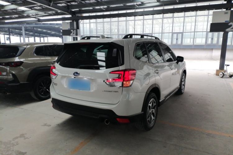 Used Subaru Forester 2022 2.0i AWD Luxury Edition EyeSight Rear Right 45 Deg