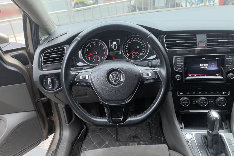 Used Volkswagen Golf 2014 1.4TSI Automatic Flagship Model Steering Wheel