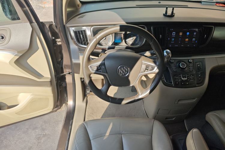 Used Buick GL8 2011 3.0L GT Luxury Business Haoya Edition