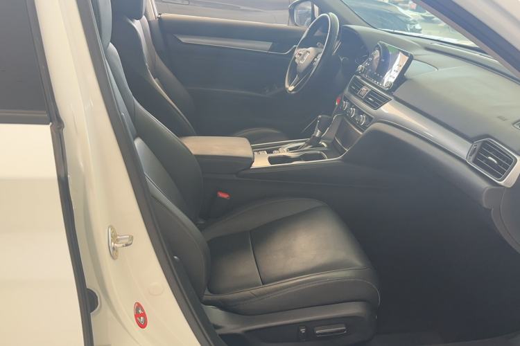 Used Honda Accord 2018 260TURBO Elite Edition China VI Interior 6
