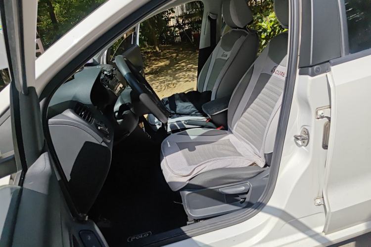 Used Volkswagen Polo 2016 1.4L Manual Fashion Model