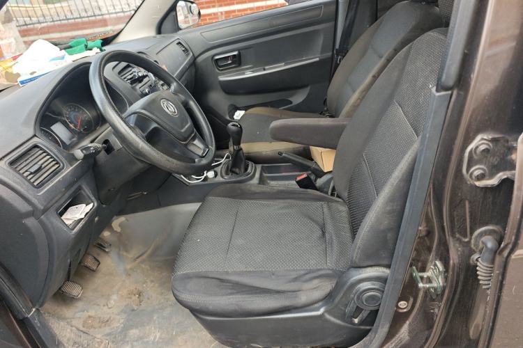 Used Dongfeng Fengon 330 2014 1.5L Manual Standard Edition DK15-02 Left Front Seat