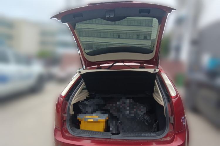 Used Ford Focus 2011 Hatchback 1.8L Automatic Fashion Edition Trunk